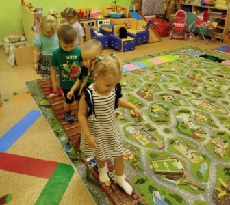 Ходьба по массажным дорожкам