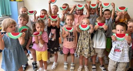 Аппликация "Арбузные дольки"